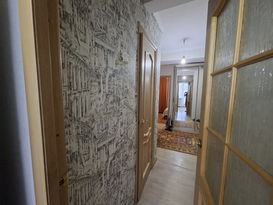 Продам трехкомнатную (3-комн.) квартиру, Дзержинского ул, 61, Тихорецк г