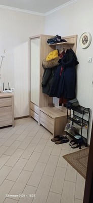 Продам двухкомнатную (2-комн.) квартиру, Большой пр-кт, 10, Семрино п