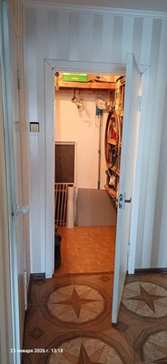 Продам двухкомнатную (2-комн.) квартиру, Большой пр-кт, 10, Семрино п
