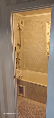 Продам двухкомнатную (2-комн.) квартиру, Большой пр-кт, 10, Семрино п