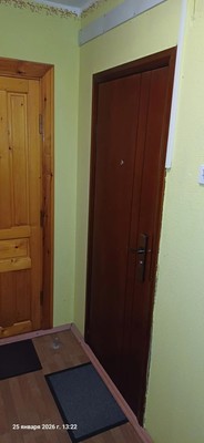 Продам двухкомнатную (2-комн.) квартиру, Большой пр-кт, 10, Семрино п