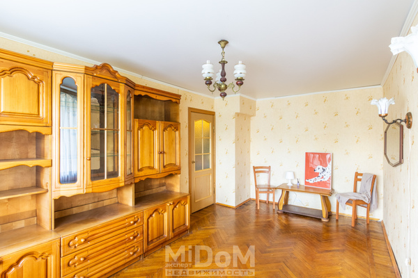 Продам двухкомнатную (2-комн.) квартиру, Кузнецовская ул, 8к3 литера А, Санкт-Петербург г