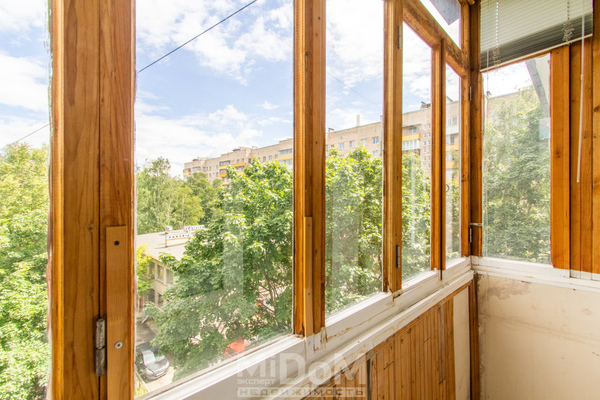 Продам двухкомнатную (2-комн.) квартиру, Кузнецовская ул, 8к3 литера А, Санкт-Петербург г