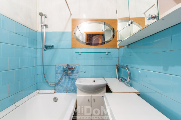 Продам двухкомнатную (2-комн.) квартиру, Кузнецовская ул, 8к3 литера А, Санкт-Петербург г