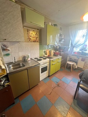 Сдам 2-комн. в 6-комн. квартире, Машиностроителей ул, 3, Колпино г