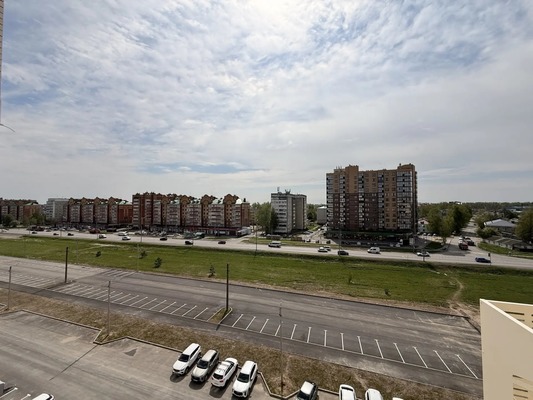 Продам двухкомнатную (2-комн.) квартиру, Дмитрия Средина ул, 3, Медведево пгт