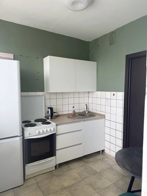 Продам трехкомнатную (3-комн.) квартиру, Обручева ул, 4к1, Москва г