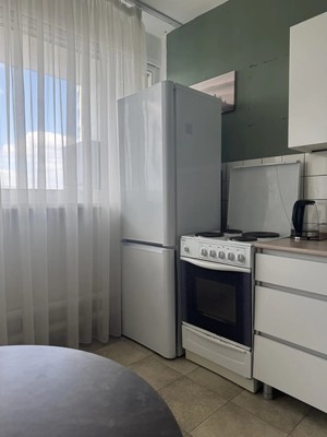Продам трехкомнатную (3-комн.) квартиру, Обручева ул, 4к1, Москва г