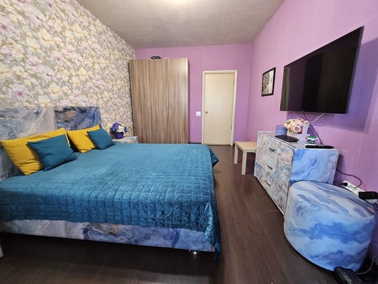 Продам двухкомнатную (2-комн.) квартиру, Серова ул, 51/11, Казань г