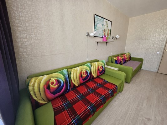 Продам двухкомнатную (2-комн.) квартиру, Серова ул, 51/11, Казань г