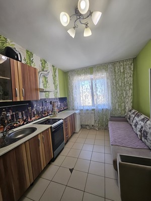 Продам двухкомнатную (2-комн.) квартиру, Серова ул, 51/11, Казань г