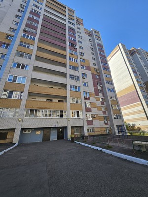 Продам двухкомнатную (2-комн.) квартиру, Серова ул, 51/11, Казань г