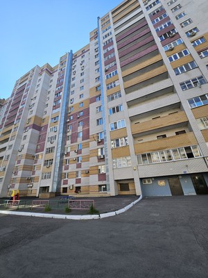 Продам двухкомнатную (2-комн.) квартиру, Серова ул, 51/11, Казань г