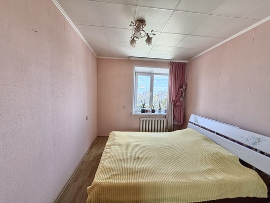 Продам трехкомнатную (3-комн.) квартиру, Камозина ул, 43, Брянск г