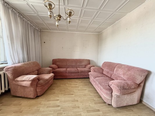 Продам трехкомнатную (3-комн.) квартиру, Камозина ул, 43, Брянск г