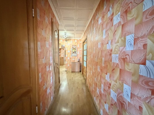 Продам трехкомнатную (3-комн.) квартиру, Камозина ул, 43, Брянск г