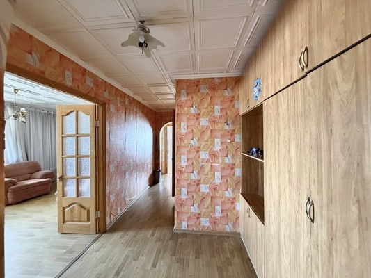 Продам трехкомнатную (3-комн.) квартиру, Камозина ул, 43, Брянск г