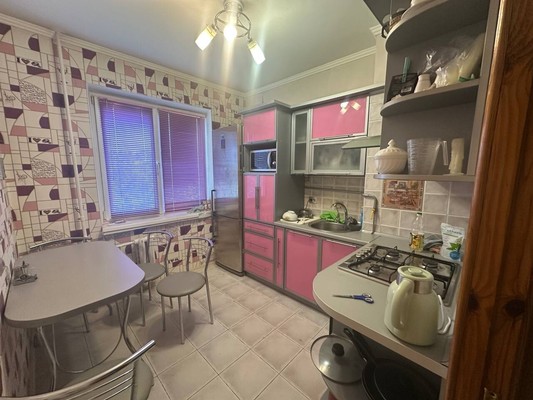 Продам двухкомнатную (2-комн.) квартиру, Героев Сталинграда ул, 27, Симферополь г