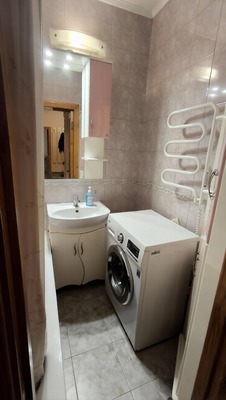 Продам двухкомнатную (2-комн.) квартиру, Героев Сталинграда ул, 27, Симферополь г