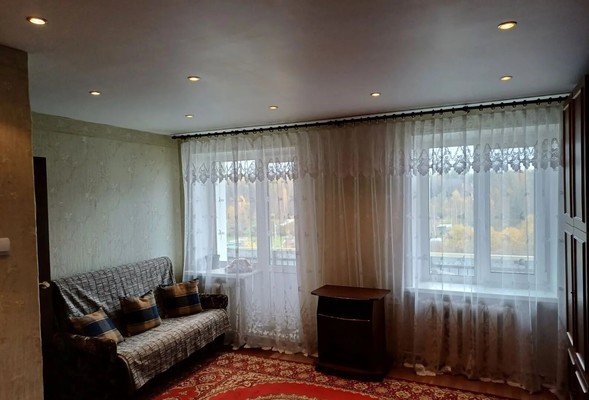 Продам однокомнатную (1-комн.) квартиру, Большой пр-кт, 6, Семрино п