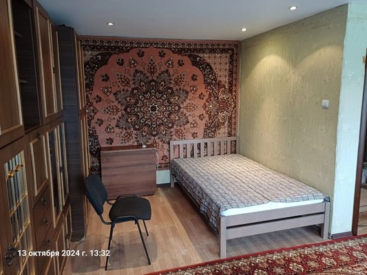 Продам однокомнатную (1-комн.) квартиру, Большой пр-кт, 6, Семрино п