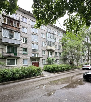 Продам двухкомнатную (2-комн.) квартиру, Ленинградская ул, 69, Пушкин г