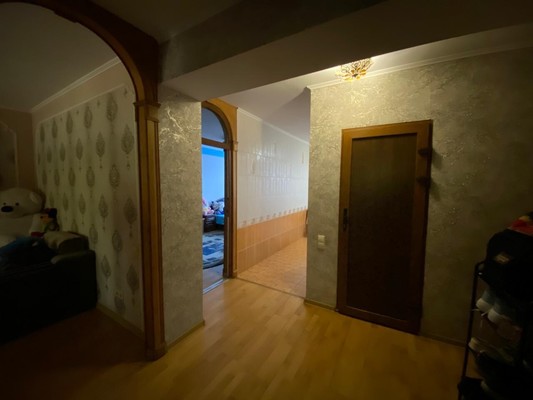 Продам трехкомнатную (3-комн.) квартиру, Калинина ул, 88к45, Тихорецк г