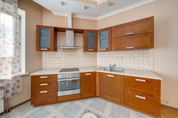 Продам однокомнатную (1-комн.) квартиру, Соловьиная Роща ул, 10, Москва г