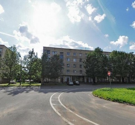 Продам трехкомнатную (3-комн.) квартиру, Рощинская ул, 20, Гатчина г
