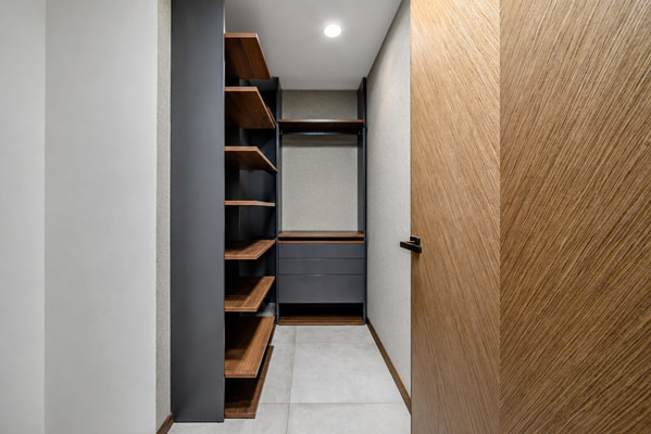 Продам трехкомнатную (3-комн.) квартиру, Багрицкого ул, 18, Москва г