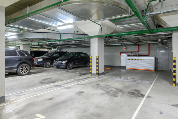Продам трехкомнатную (3-комн.) квартиру, Багрицкого ул, 18, Москва г
