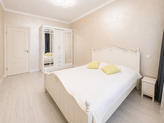 Продам трехкомнатную (3-комн.) квартиру, Печатная ул, 21Б, Калининград г