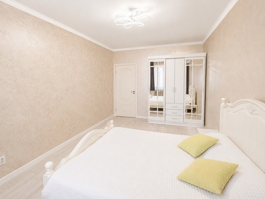 Продам трехкомнатную (3-комн.) квартиру, Печатная ул, 21Б, Калининград г