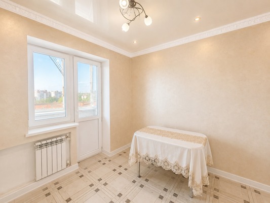 Продам трехкомнатную (3-комн.) квартиру, Печатная ул, 21Б, Калининград г