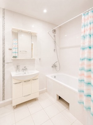 Продам трехкомнатную (3-комн.) квартиру, Печатная ул, 21Б, Калининград г