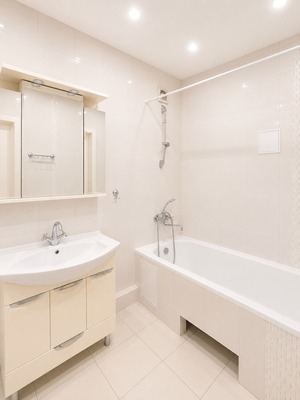 Продам трехкомнатную (3-комн.) квартиру, Печатная ул, 21Б, Калининград г