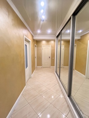Продам трехкомнатную (3-комн.) квартиру, Печатная ул, 21Б, Калининград г