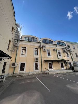Продам коммерческое помещение 1 073,8 м2, 2-й Казачий пер, 3 1, Москва г