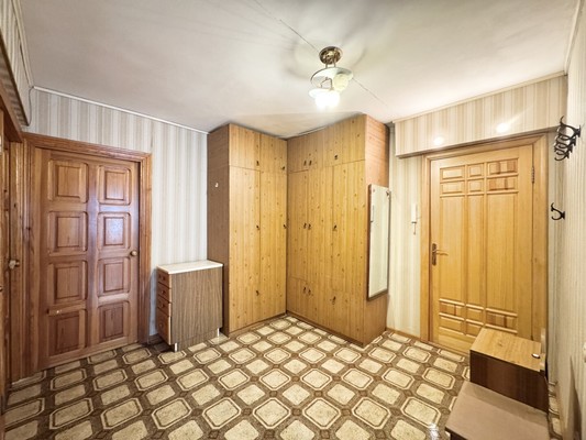 Продам трехкомнатную (3-комн.) квартиру, Пилотов пер, 12, Брянск г