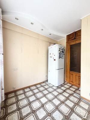 Продам трехкомнатную (3-комн.) квартиру, Пилотов пер, 12, Брянск г