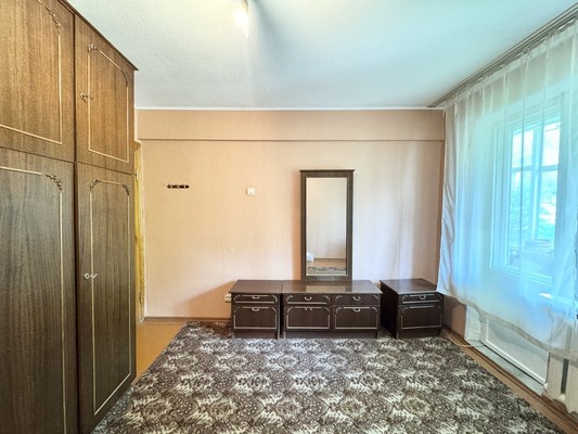 Продам трехкомнатную (3-комн.) квартиру, Пилотов пер, 12, Брянск г