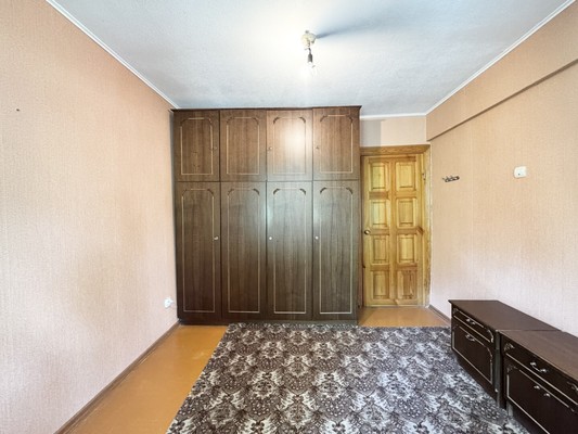 Продам трехкомнатную (3-комн.) квартиру, Пилотов пер, 12, Брянск г