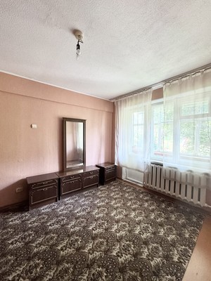 Продам трехкомнатную (3-комн.) квартиру, Пилотов пер, 12, Брянск г