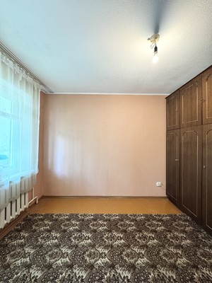 Продам трехкомнатную (3-комн.) квартиру, Пилотов пер, 12, Брянск г