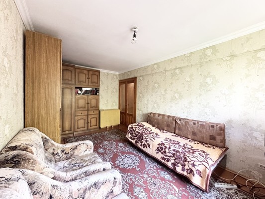 Продам трехкомнатную (3-комн.) квартиру, Пилотов пер, 12, Брянск г