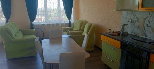 Продам трехкомнатную (3-комн.) квартиру, Набережная ул, 70к10 9, Николаевка пгт
