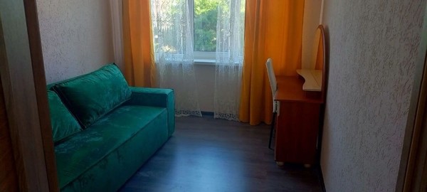 Продам трехкомнатную (3-комн.) квартиру, Набережная ул, 70к10 9, Николаевка пгт