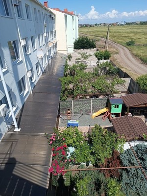 Продам трехкомнатную (3-комн.) квартиру, Набережная ул, 70к10 9, Николаевка пгт