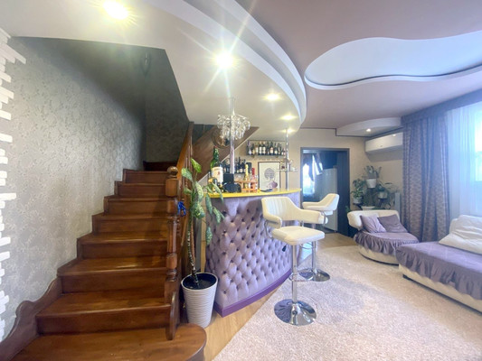 Продам трехкомнатную (3-комн.) квартиру, Русская ул, 23, Анапа г