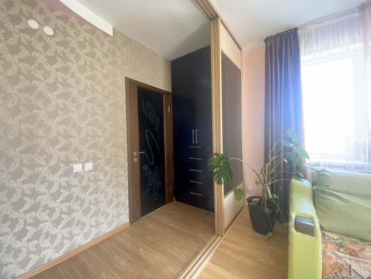 Продам трехкомнатную (3-комн.) квартиру, Русская ул, 23, Анапа г